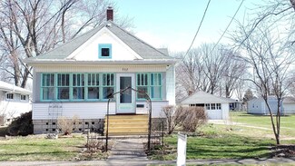 802 S Locust St, Pontiac, IL 61764