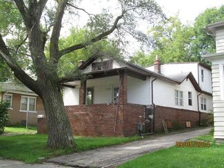 320 Oak St, Waukegan, IL 60085