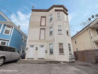 836 Bridge St, Schenectady, NY 12303
