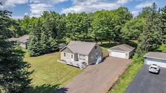 325 E Locust St, Duluth, MN 55811