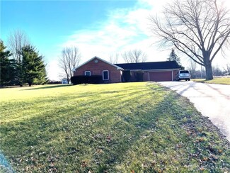 6483 Brush Hollow Dr, New Carlisle, OH 45344