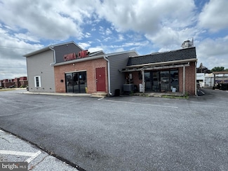 427 W Main St, New Holland, PA 17557