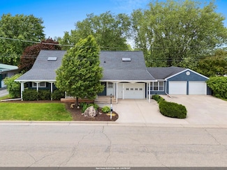 878 Utica St, Chilton, WI 53014