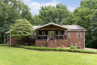 128 Oak Trails Pass, Leicester, NC 28748