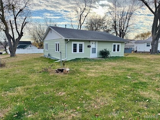201 W Massie St, Palmyra, MO 63461