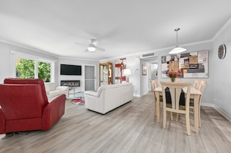 W170N11423 Armada Dr Unit 15, Germantown, WI 53022