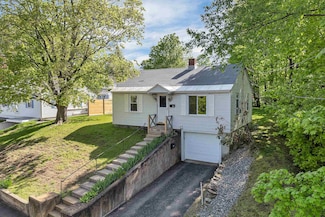 13 Isabella St, Laconia, NH 03246