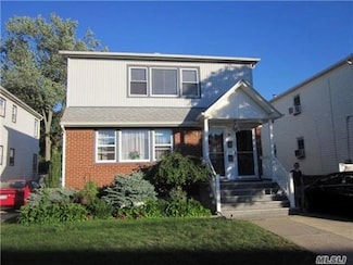 8 Miriam St, Valley Stream, NY 11581