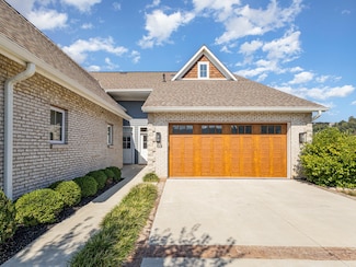 385 Manhattan Blvd, Dayton, KY 41074