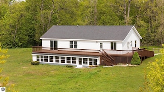 3091 U S 131, Elmira, MI 49730