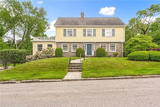 160 Ann Mary Brown Dr, Warwick, RI 02888
