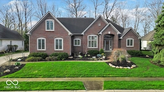 5861 Dawnwood Dr, Carmel, IN 46033