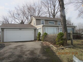 7702 Twilight Dr, Mentor On the Lake, OH 44060