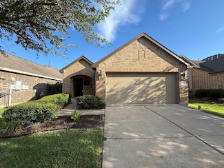 3053 Heather Grove Ln, Dickinson, TX 77539