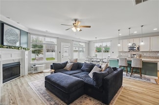 2857 Cross Landing Dr, Suffolk, VA 23434