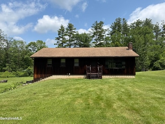 153 E Dugway Rd, Lenox, MA 01240