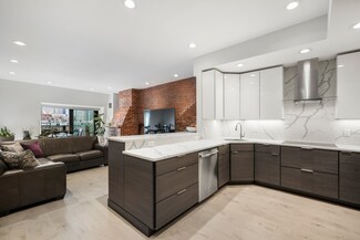 28 Atlantic Ave Unit 638, Boston, MA 02110