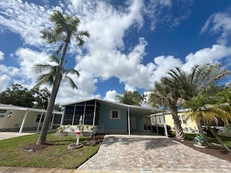 2136 Lakeside Blvd, Palmetto, FL 34221