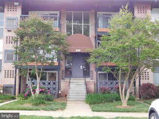 206 Park Terrace Ct SE Unit 41, Vienna, VA 22180