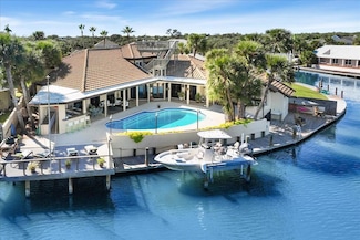 2303 Edgewater Ct, Rockport, TX 78382