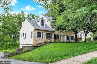 489 Reginald Ln, Collegeville, PA 19426