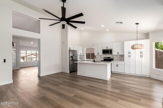 15226 S 14th Dr, Phoenix, AZ 85045