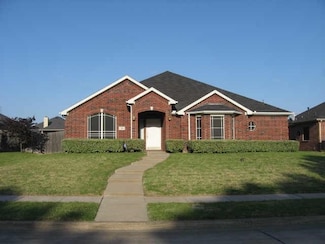 206 Annette St, Lancaster, TX 75146