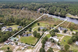 688 Cherokee Dr, Georgetown, SC 29440