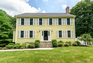 24 Park St, Mendon, MA 01756