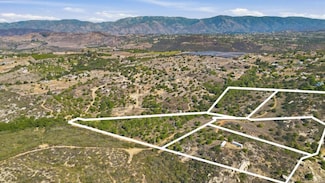 12121 Mira Grande Ln, Valley Center, CA 92082