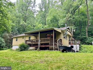 149 Smoketown Rd, Mertztown, PA 19539