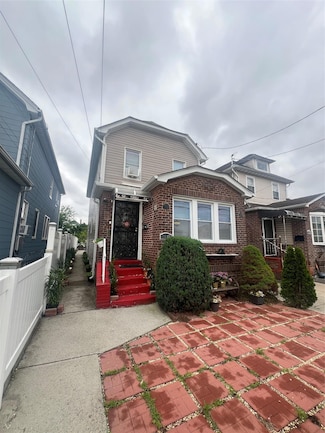 11845 218th St, Cambria Heights, NY 11411