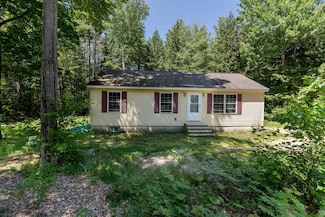 31 Beech River Cir, Ossipee, NH 03835
