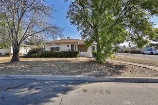 7395 Olive Tree Ln, Highland, CA 92346
