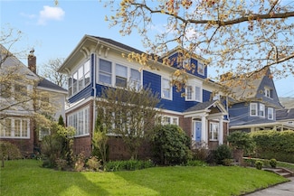 1305 Narragansett Blvd, Cranston, RI 02905