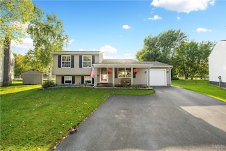 8142 Fornova Cir, Clay, NY 13041