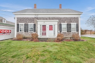32 Church St, Sandwich, MA 02563