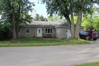 301 E 5th St, West Lebanon, IN 47991