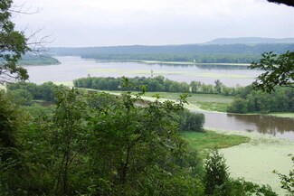5158 River Highlands Ln, Cassville, WI 53806