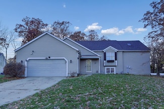 2313 Pine Creek Ct, South Bend, IN 46628