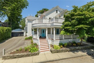 30 Perry St, Newport, RI 02840