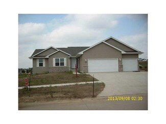 2155 Fieldcrest Ln, Ely, IA 52227
