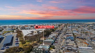 328 Highland Dr, Oxnard, CA 93035