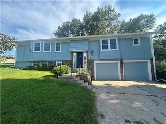 7307 E 122nd St, Grandview, MO 64030