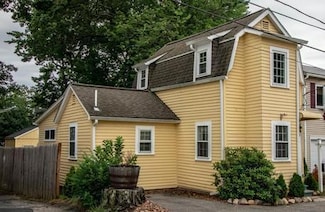 29 15th St, Old Orchard Beach, ME 04064