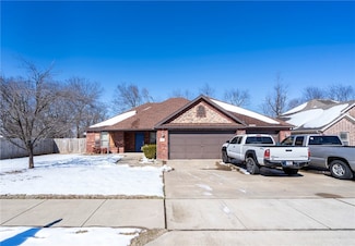 1701 W Stratton Dr, Rogers, AR 72756