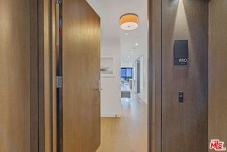 1755 Ocean Ave Unit 810, Santa Monica, CA 90401