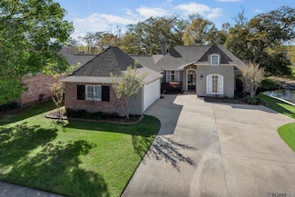 17928 Pecan Shadows Dr, Baton Rouge, LA 70810