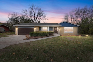 6560 W Carolann Dr, Milwaukee, WI 53223