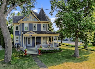 303 Esson Farm Rd, Grant Park, IL 60940